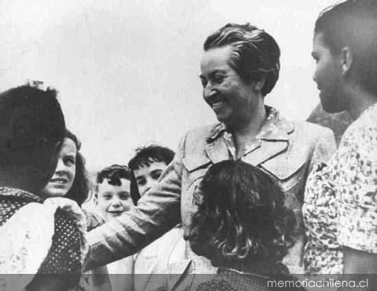 126 años del natalicio de Gabriela Mistral, la gran poeta de la Lengua Hispana